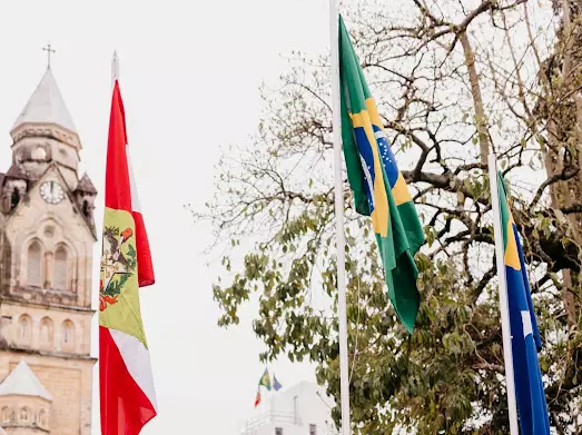Semana da Pátria 2026 inicia programação com atos cívicos e desfiles em Lages