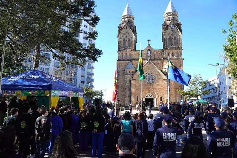  | Semana da Pátria 2026 é aberta com solenidade em Lages