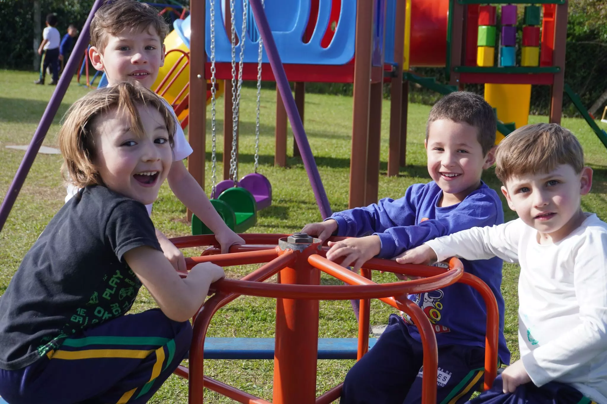 Novos parques infantis garantem mais lazer e qualidade de vida para crianças atendidas pelo Sistema Municipal de Educação