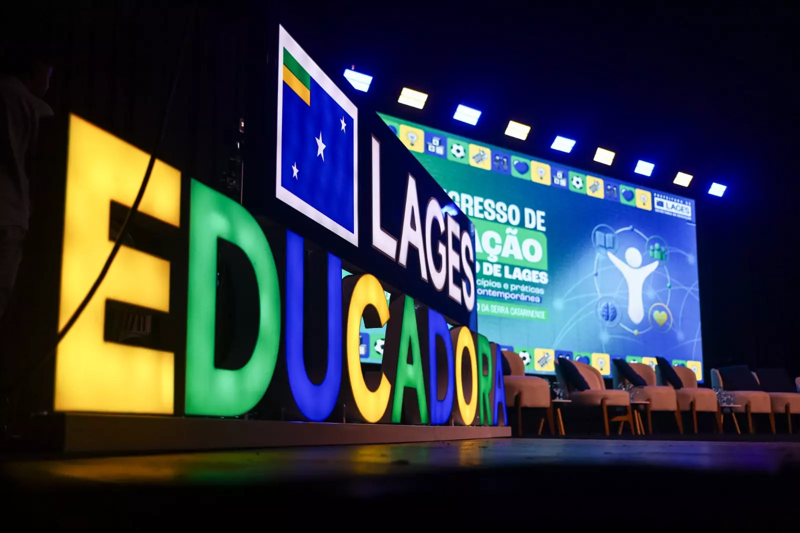 Prefeitura de Lages publica Anais do XX Congresso de Educação